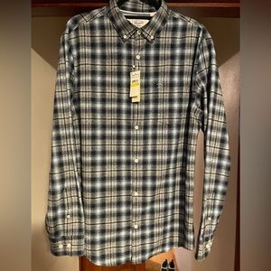 NEW Penguin Plaid Shirt. Men’s Medium.